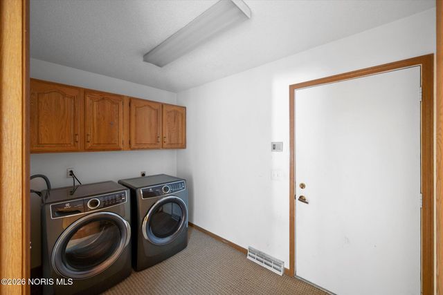 2822 Pleasant Hill Road, Maumee, OH 43537