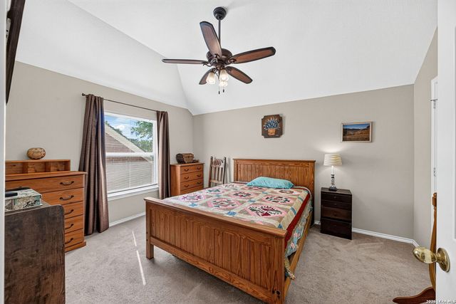 9211 Brae Moss, San Antonio, TX 78249