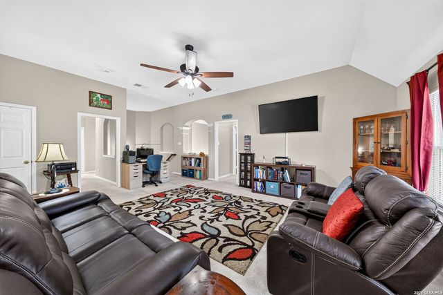 9211 Brae Moss, San Antonio, TX 78249