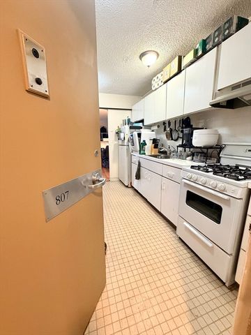 44 Washington St 807, Brookline, MA 02445