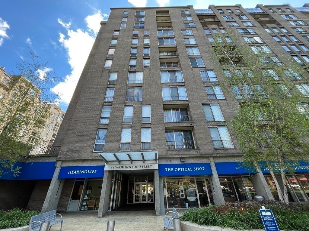 44 Washington St 807, Brookline, MA 02445