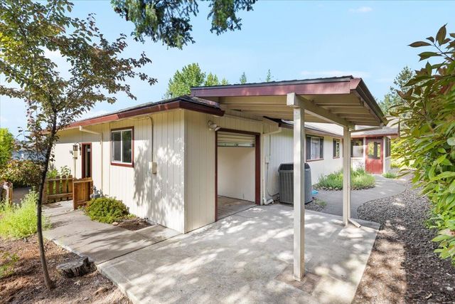 2406 Senate Way, Medford, OR 97504