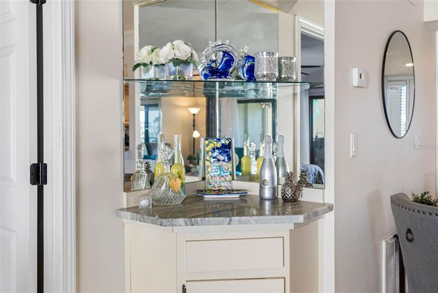 363 PINELLAS BAYWAY S 41, St Petersburg, FL 33715