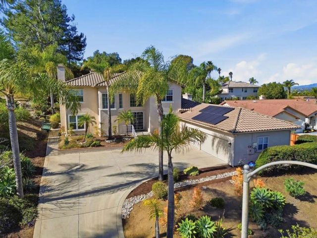 1921 Cresthaven Drive, Vista, CA 92084