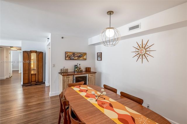 4000 Towerside Ter 308, Miami, FL 33138