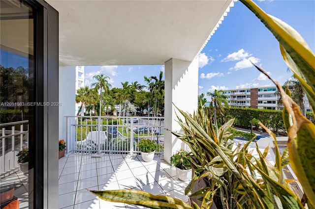 4000 Towerside Ter 308, Miami, FL 33138
