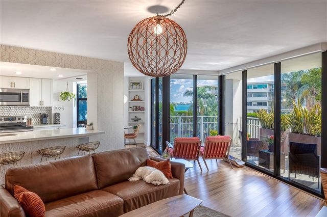 4000 Towerside Ter 308, Miami, FL 33138