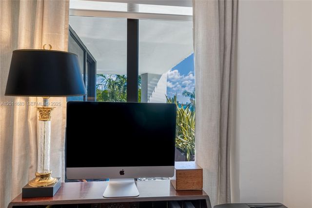 4000 Towerside Ter 308, Miami, FL 33138