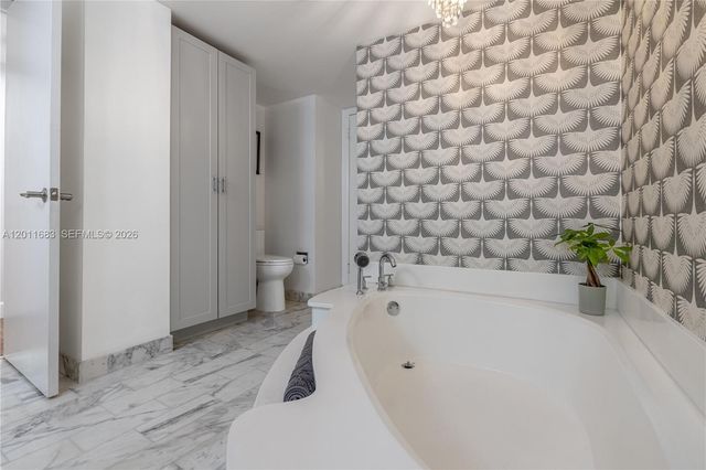 4000 Towerside Ter 308, Miami, FL 33138