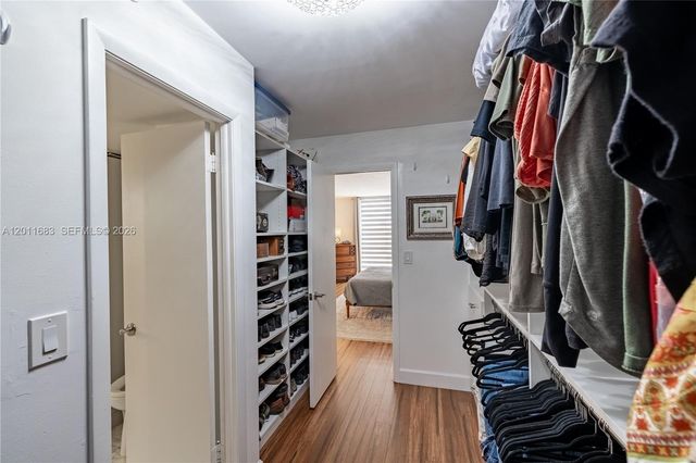4000 Towerside Ter 308, Miami, FL 33138
