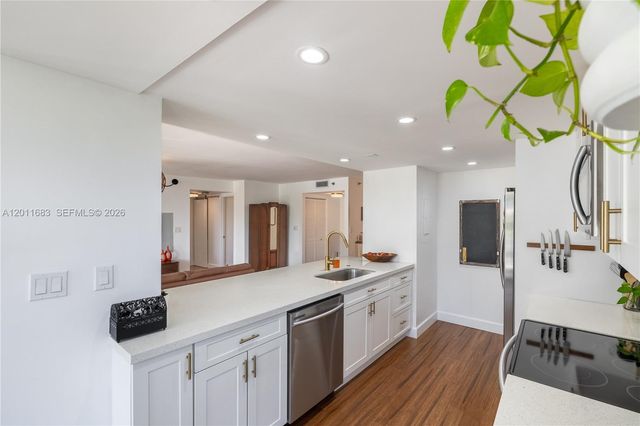 4000 Towerside Ter 308, Miami, FL 33138
