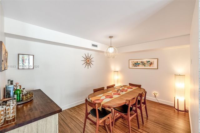 4000 Towerside Ter 308, Miami, FL 33138