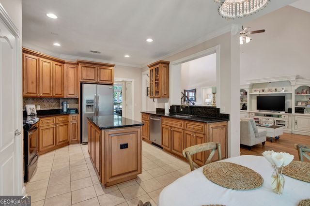 195 Chastain Circle, Richmond Hill, GA 31324