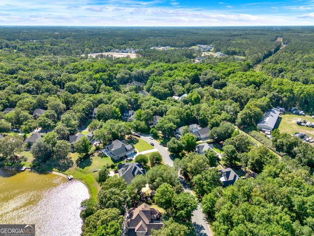 195 Chastain Circle, Richmond Hill, GA 31324