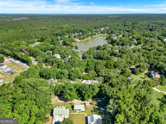 195 Chastain Circle, Richmond Hill, GA 31324