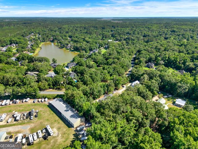 195 Chastain Circle, Richmond Hill, GA 31324