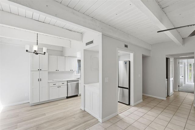 100 FAIRWAY DRIVE 100, Longwood, FL 32779
