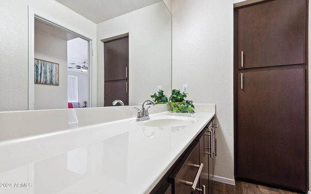 3625 E RAY Road 1, Phoenix, AZ 85044