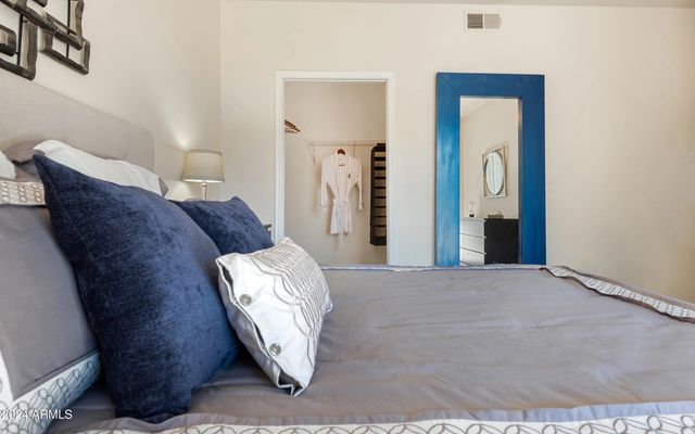 3625 E RAY Road 1, Phoenix, AZ 85044