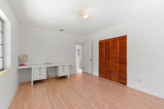 1725 N Lakeside Drive, Lake Worth Beach, FL 33460