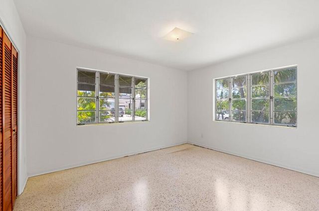 1725 N Lakeside Drive, Lake Worth Beach, FL 33460