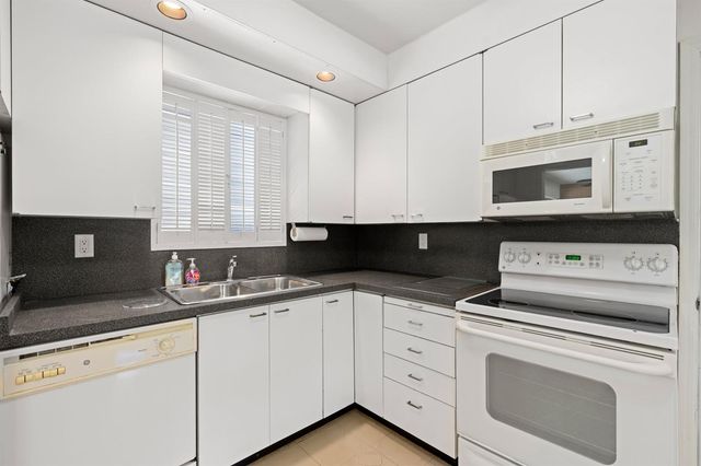 1725 N Lakeside Drive, Lake Worth Beach, FL 33460