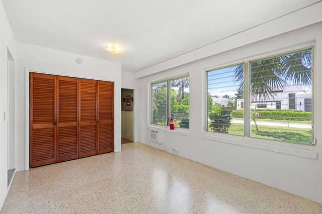 1725 N Lakeside Drive, Lake Worth Beach, FL 33460
