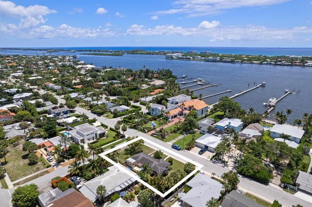 1725 N Lakeside Drive, Lake Worth Beach, FL 33460