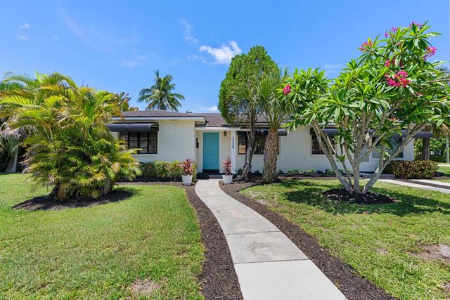 1725 N Lakeside Drive, Lake Worth Beach, FL 33460