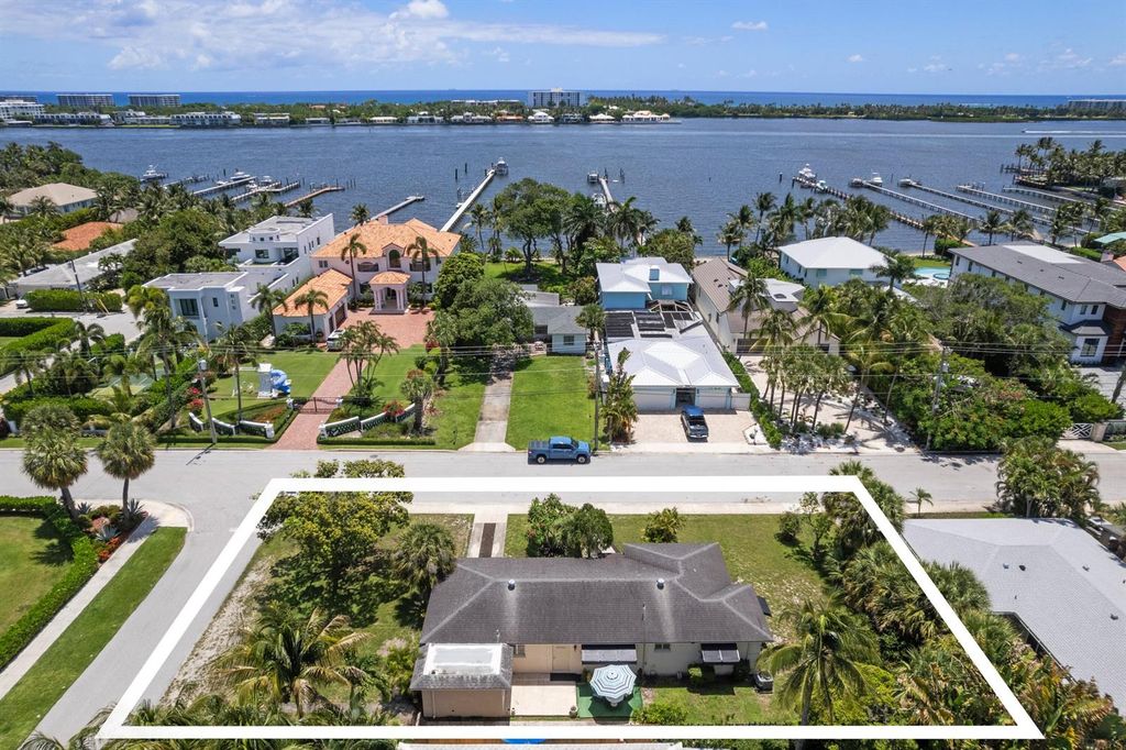 1725 N Lakeside Drive, Lake Worth Beach, FL 33460