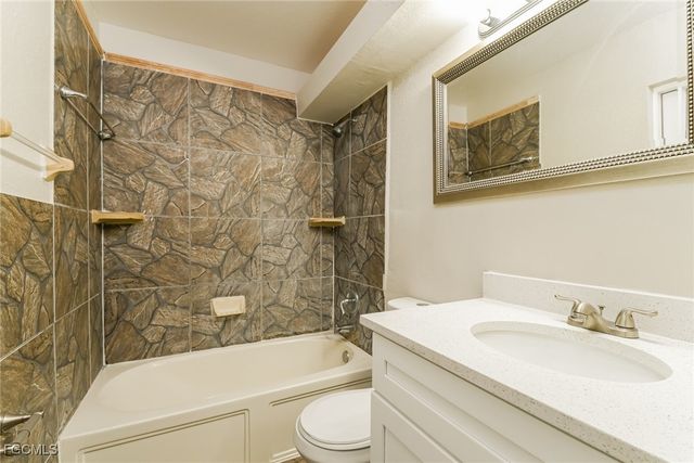 1045 Albany AVE, Lehigh Acres, FL 33971