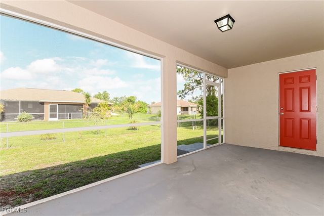 1045 Albany AVE, Lehigh Acres, FL 33971