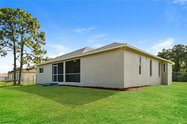 1045 Albany AVE, Lehigh Acres, FL 33971