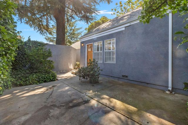 1615 College Ave, Modesto, CA 95350