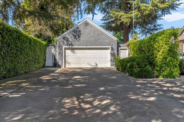 1615 College Ave, Modesto, CA 95350