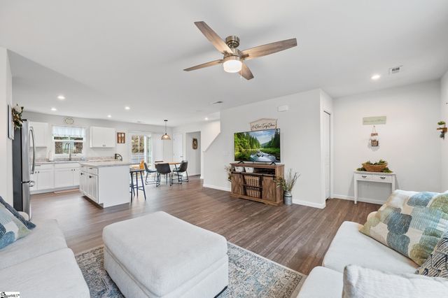 306 Maplestead Farms Court, Greenville, SC 29617