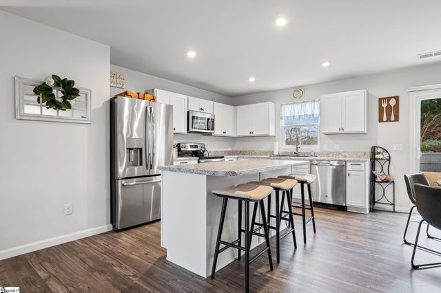 306 Maplestead Farms Court, Greenville, SC 29617