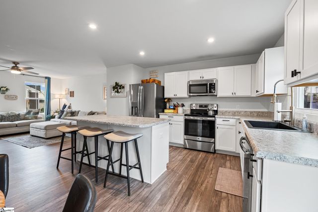 306 Maplestead Farms Court, Greenville, SC 29617