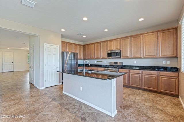 11410 E Desert Raptor Loop, Tucson, AZ 85747