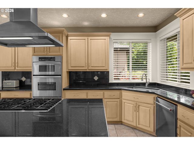 16 Se 46TH Dr, Gresham, OR 97080