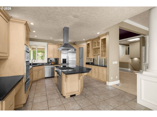 16 Se 46TH Dr, Gresham, OR 97080