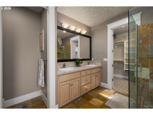 16 Se 46TH Dr, Gresham, OR 97080