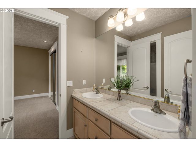 16 Se 46TH Dr, Gresham, OR 97080