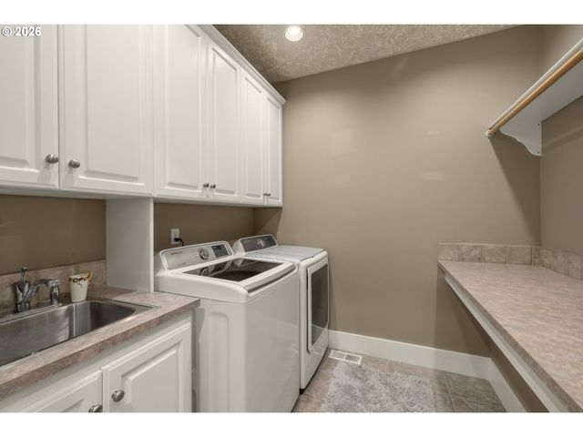 16 Se 46TH Dr, Gresham, OR 97080