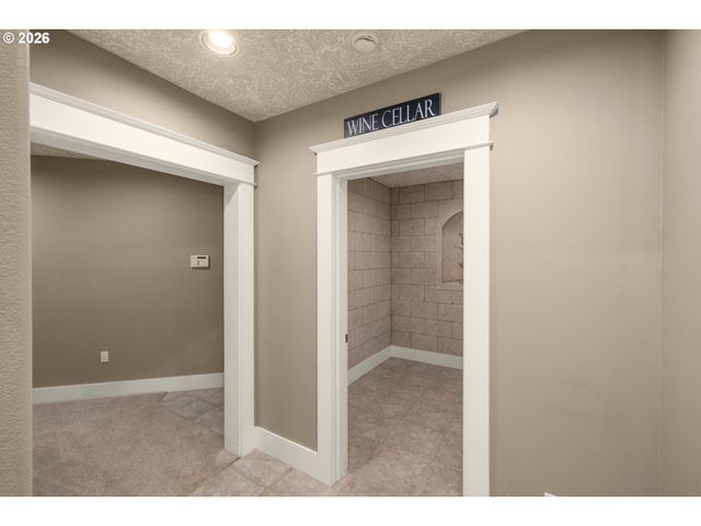 16 Se 46TH Dr, Gresham, OR 97080