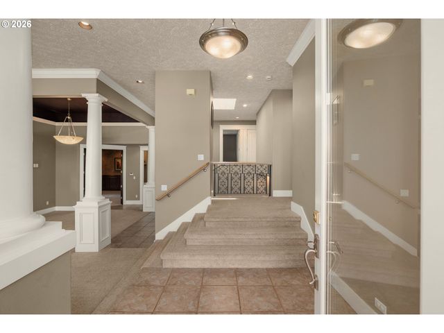 16 Se 46TH Dr, Gresham, OR 97080