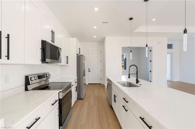 95 Brig CIR E, Placida, FL 33946