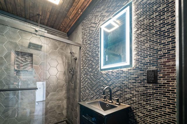 6940 State Hwy 229, Barbourville, KY 40906