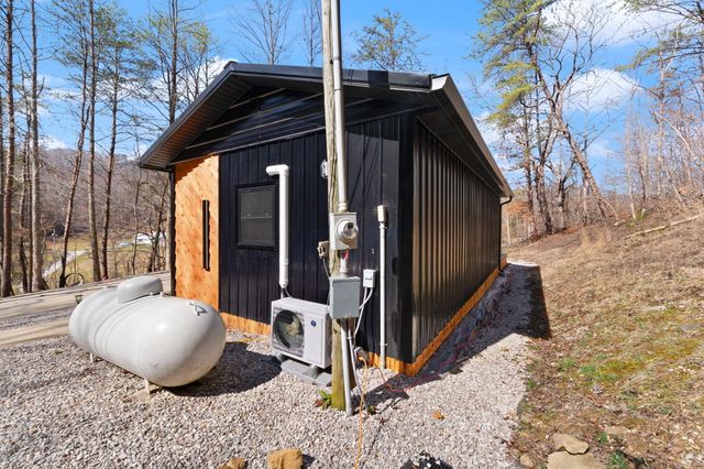 6940 State Hwy 229, Barbourville, KY 40906