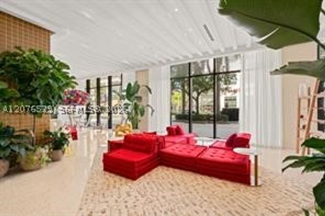 90 NE 32nd St 605, Miami, FL 33137